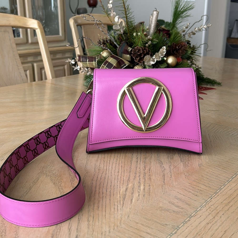 VALENTINO  MARIO CROSS BAG💥👛